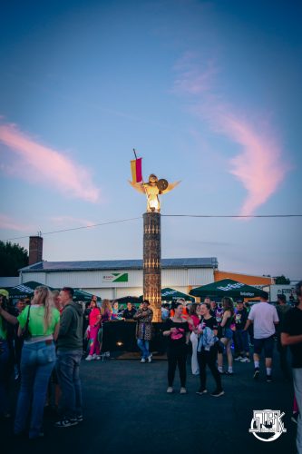 2026-05-30-90sTrashParty-STAK-BonnieN-0208