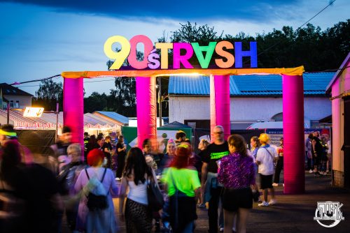 2026-05-30-90sTrashParty-STAK-JonRenker-0002